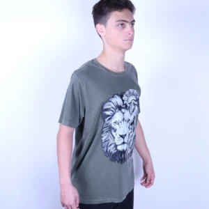 Camiseta Verde Militar - Black Helmet Leão Legionário